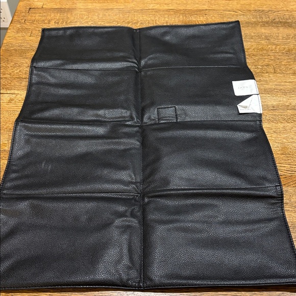 Fawn Design Black Diaper Bag Set with Accessories - Picture 16 of 16